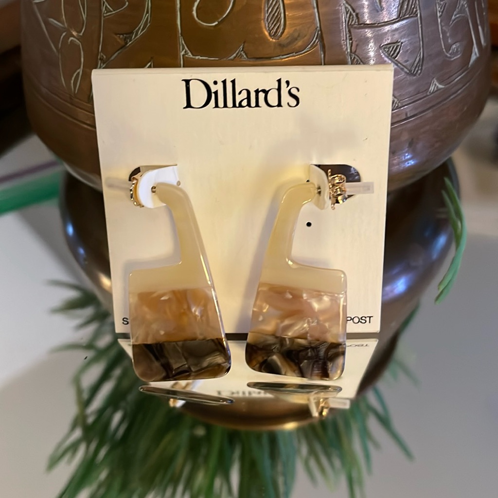 Nwt Dillards Tricolor Earrings 36$